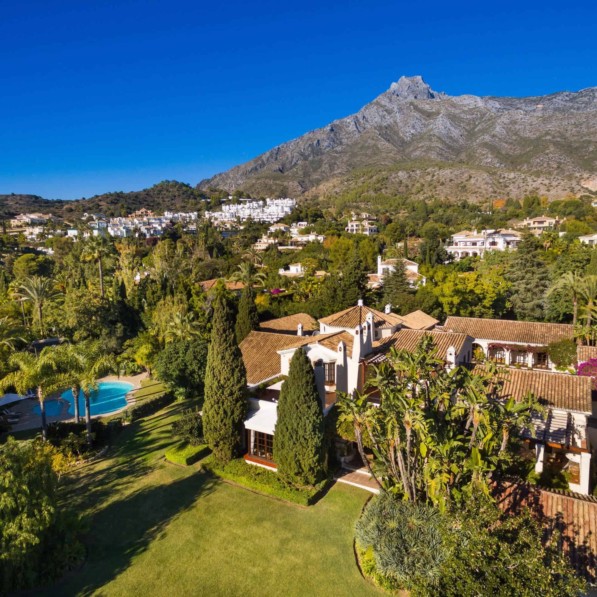 Aerial view of Villa Azahar facing the Sierra Blanca